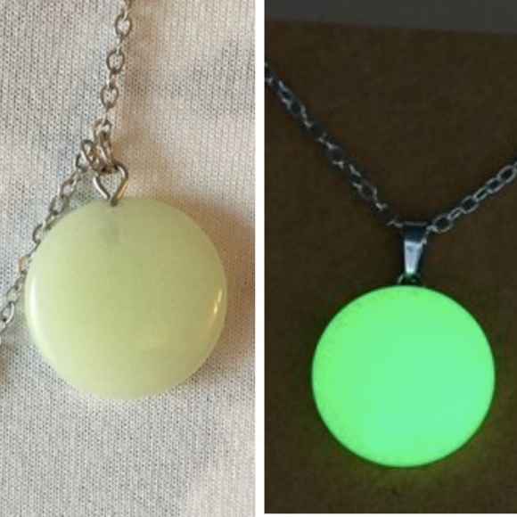 SOLD—The Great Gatsby F. Scott Fitzgerald Handmade Glowing Literature Necklace - Picture 6 of 16